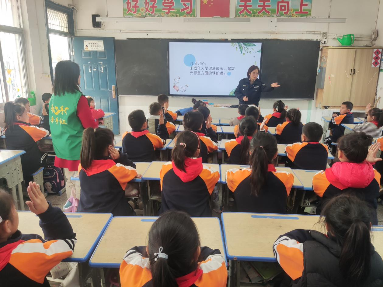 11月15日，创业北路社区新时代文明实践站开展“学法律知识  做守法少年”普法教育进校园活动2.png