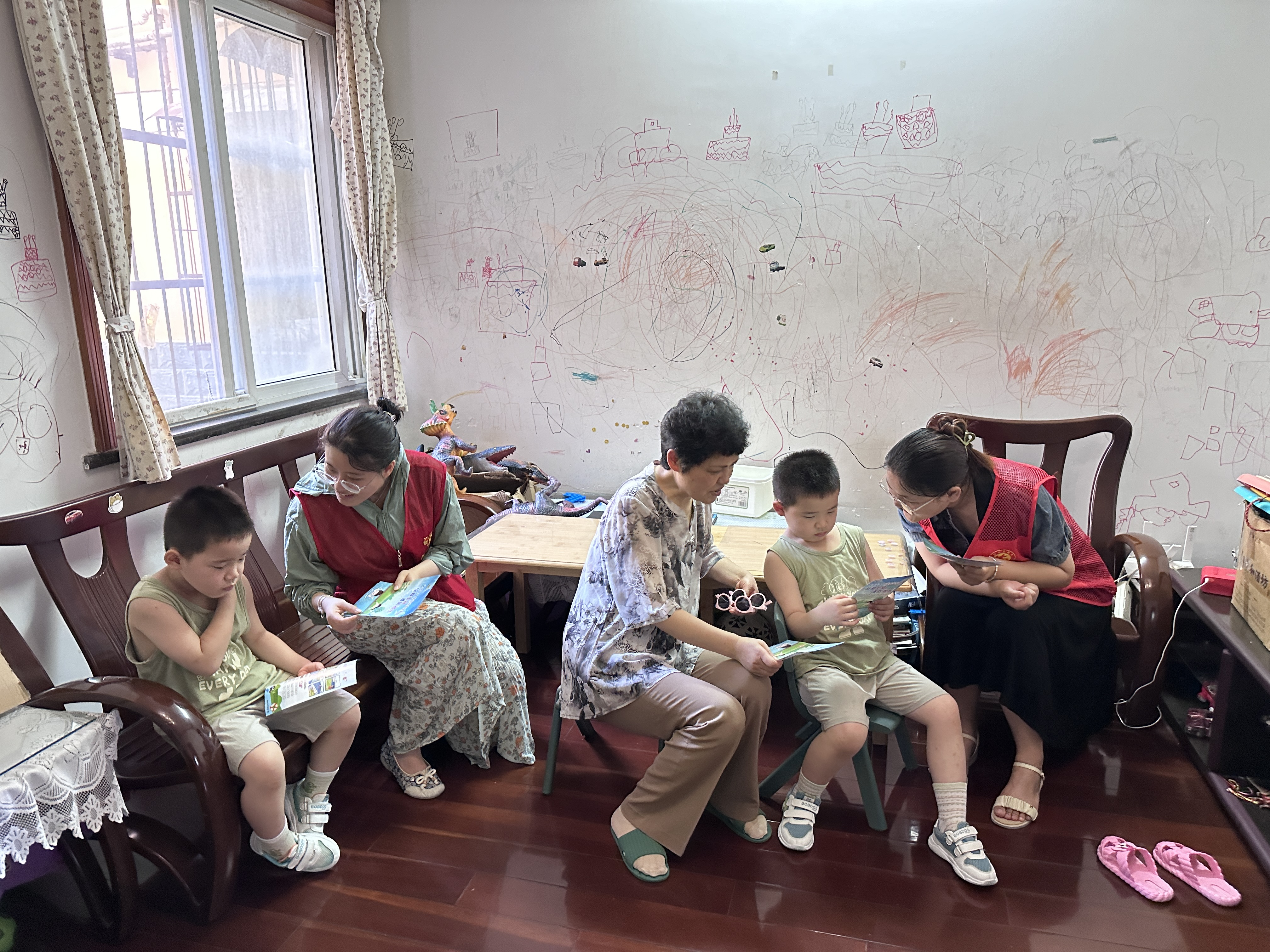 7月4日，鼓楼社区新时代文明实践站“安全宣讲团”开展“防溺水知识进万家”安全宣讲活动.png