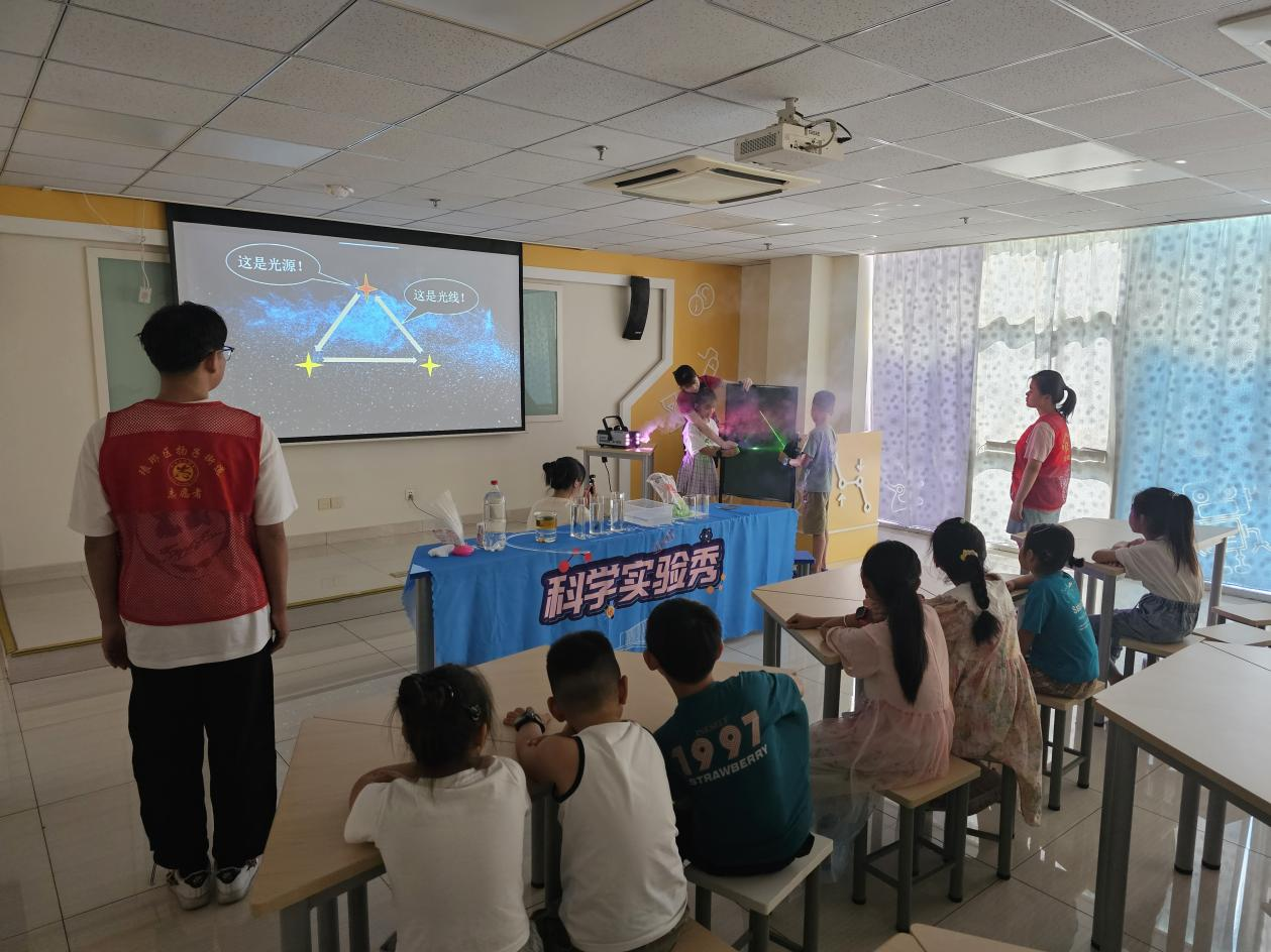 扬子社区新时代文明实践站开展“科技引童心，筑梦领未来”主题活动2.png