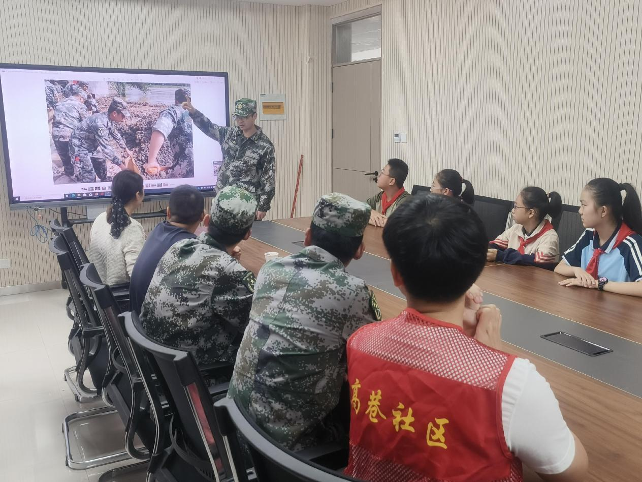 高巷社区新时代文明实践站深入解放小学开展“爱国主义教育”主题活动2.png