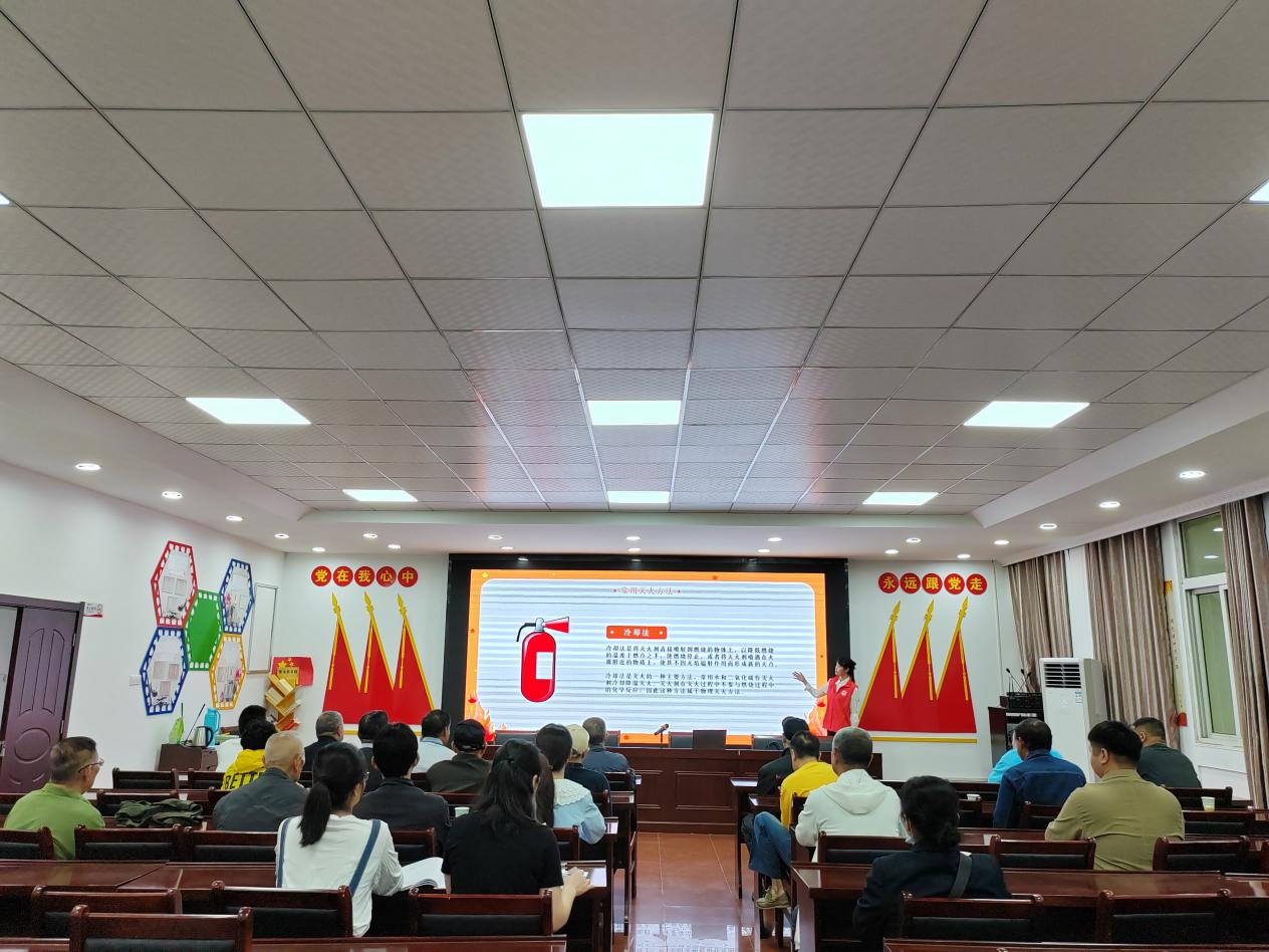 6月17日，四合路社区新时代文明实践站开展“消防科普宣传”主题活动2.png