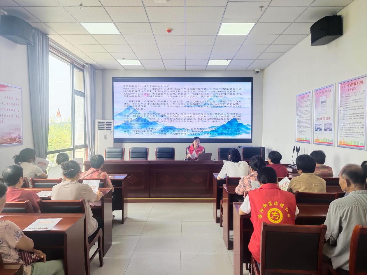陈湾社区新时代文明实践站开展“推进移风易俗，树立文明新风”主题宣传活动2.png