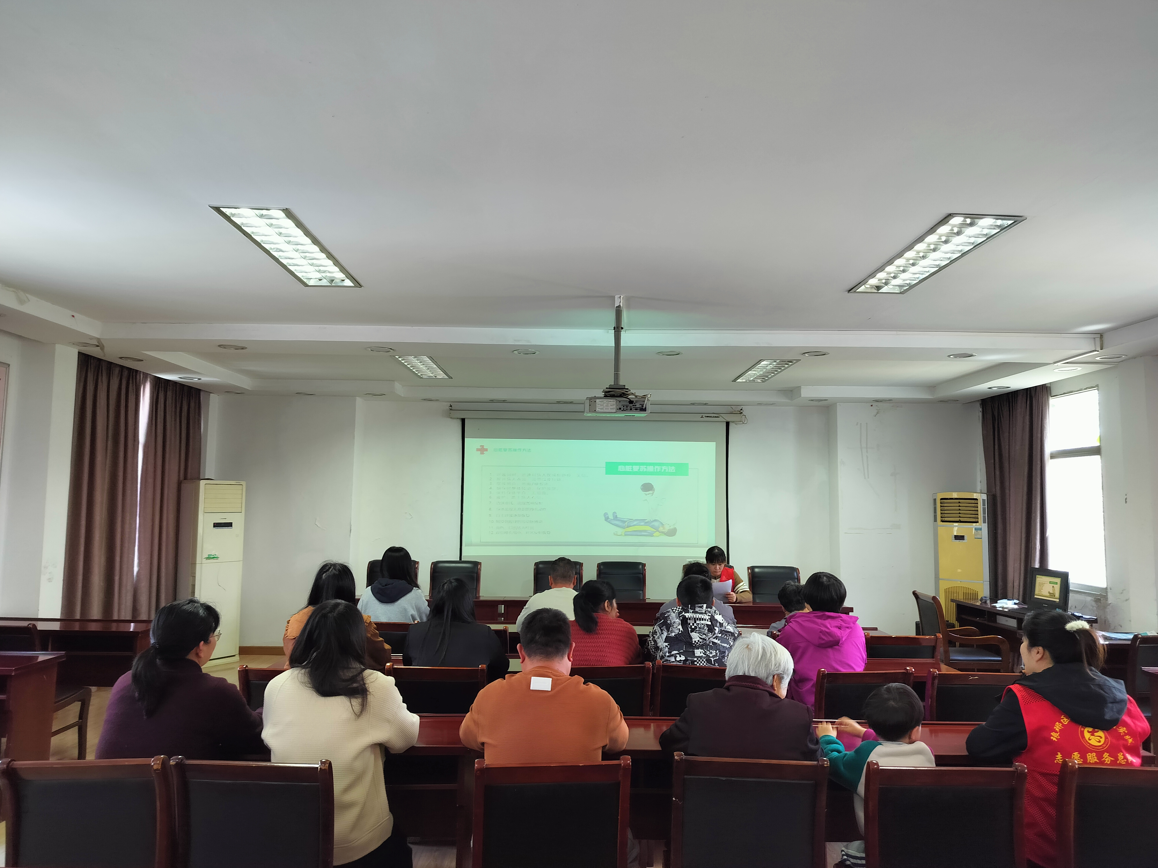 4月11日，遵阳社区新时代文明实践站开展“应急救护知识科普宣传”科学普及志愿服务活动2.png